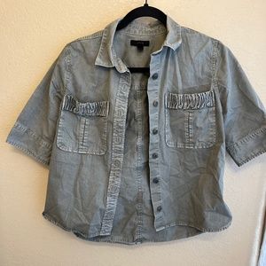 Size 4 (small) Women’s Crew Button Up Short Sleeved Blouse B